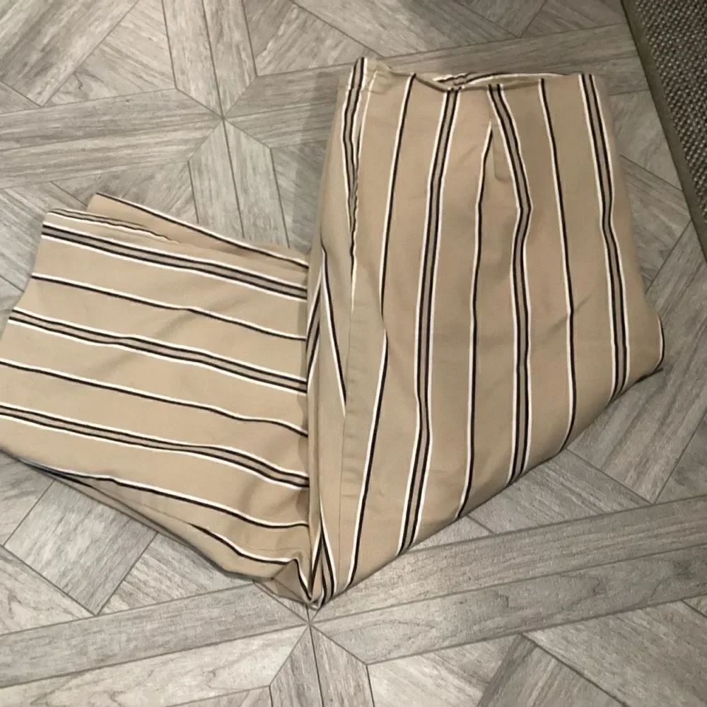 NWOT. White Stag Brand Womens Size 18W Capris